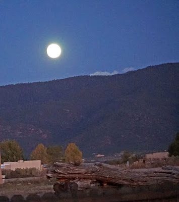 huntersmoon_500-5133242